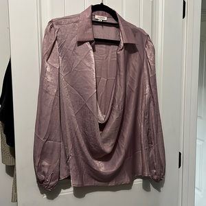 Womens size 1X blouse. Lavender color, roomy cross over front fit. Dress blouse.
